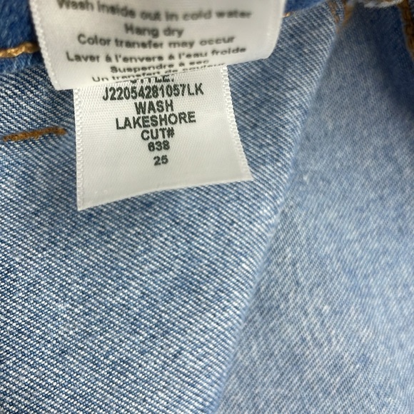 Veronica Beard Jean High Rise Button Fly Bell Flare Lakeshore Wash Size 25 - Picture 11 of 13